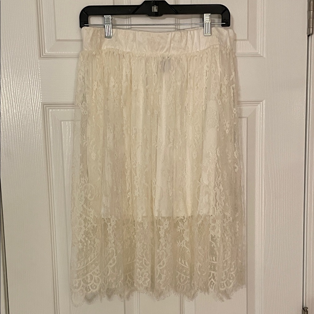 Hot Topic Cream Lace Midi Skirt